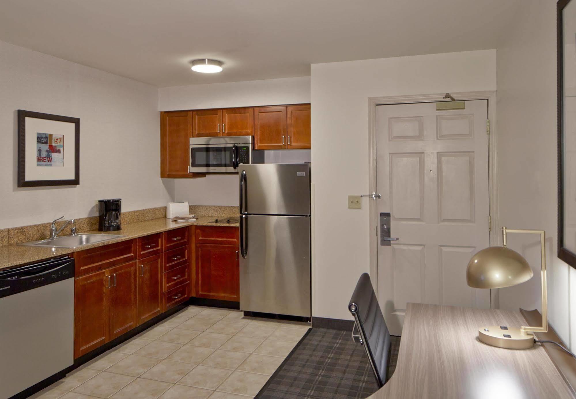 Hotel Downtown Milwaukee
